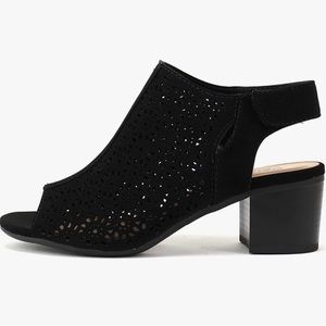 Topshoe Peep Toe Chunky Heel Sandal  👠